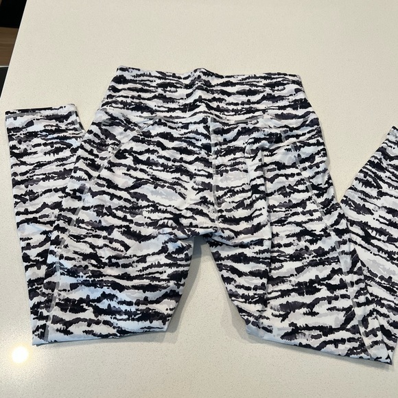 Worn once fabletics leggings - Picture 2 of 3